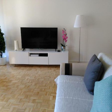 Bel Et Spacieux Appartement De 84 M² Avec Parking Tres Proche Du Metro Garibaldi ลียง ภายนอก รูปภาพ
