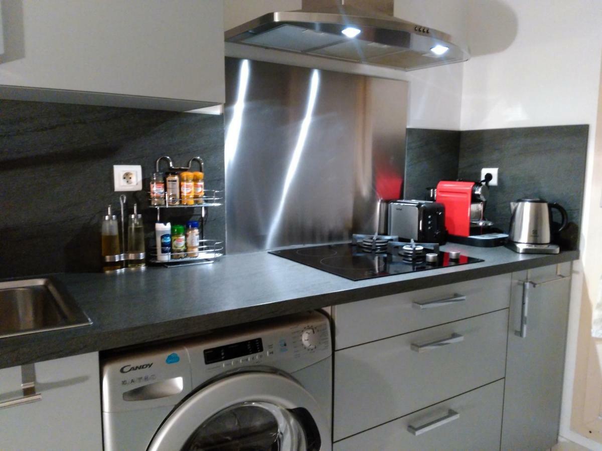Bel Et Spacieux Appartement De 84 M² Avec Parking Tres Proche Du Metro Garibaldi ลียง ภายนอก รูปภาพ
