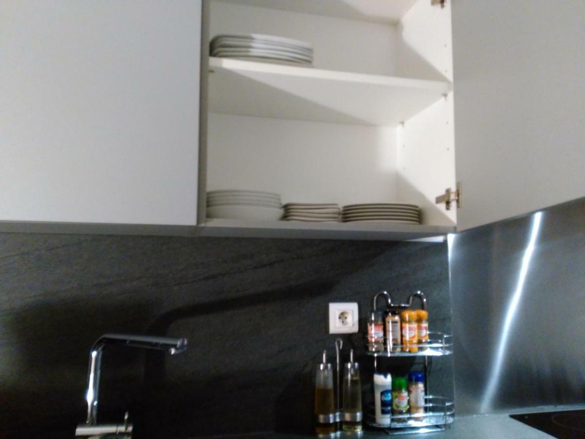 Bel Et Spacieux Appartement De 84 M² Avec Parking Tres Proche Du Metro Garibaldi ลียง ภายนอก รูปภาพ