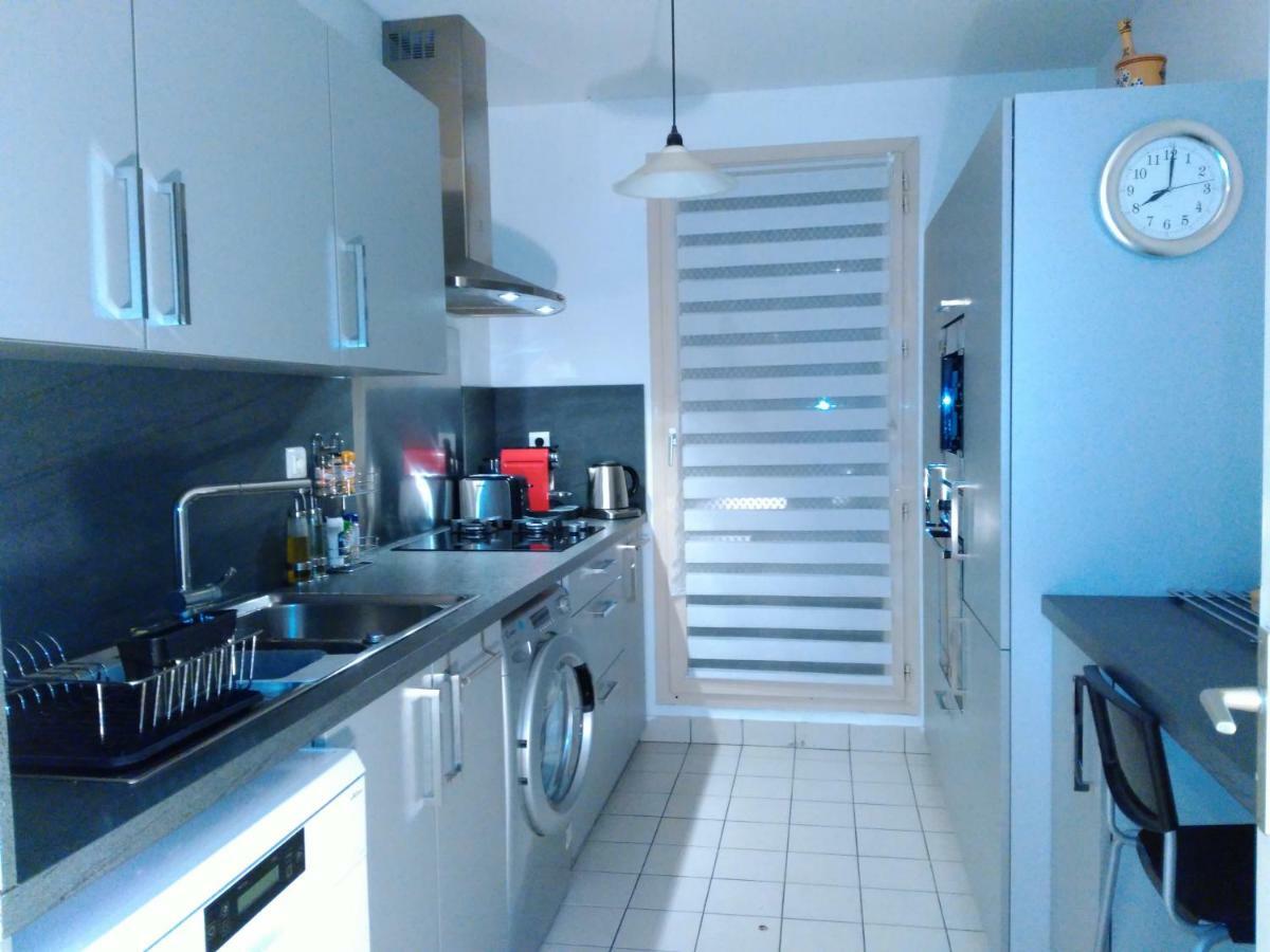 Bel Et Spacieux Appartement De 84 M² Avec Parking Tres Proche Du Metro Garibaldi ลียง ภายนอก รูปภาพ
