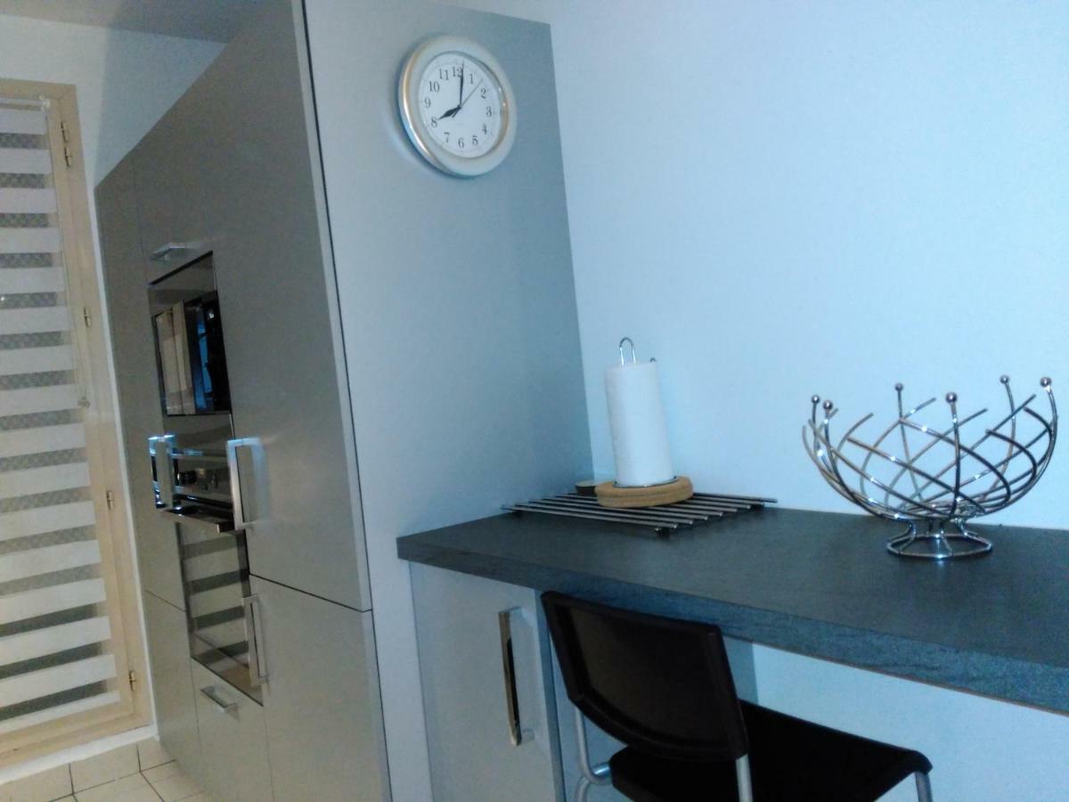 Bel Et Spacieux Appartement De 84 M² Avec Parking Tres Proche Du Metro Garibaldi ลียง ภายนอก รูปภาพ