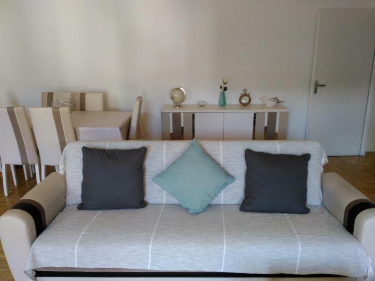 Bel Et Spacieux Appartement De 84 M² Avec Parking Tres Proche Du Metro Garibaldi ลียง ภายนอก รูปภาพ
